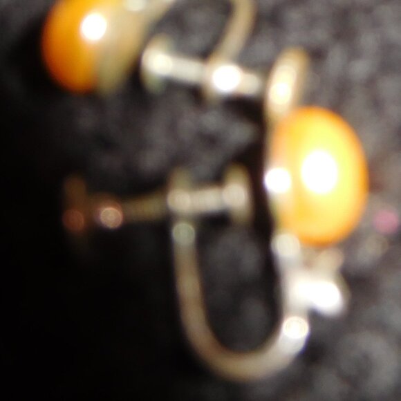 Vintage Pinkish Coral Necklace & Earring Set - Picture 4 of 8